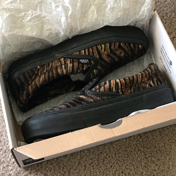 Vault Vans Opening Ceremony OG Slip-On Tiger Fur - Picture 3 of 8